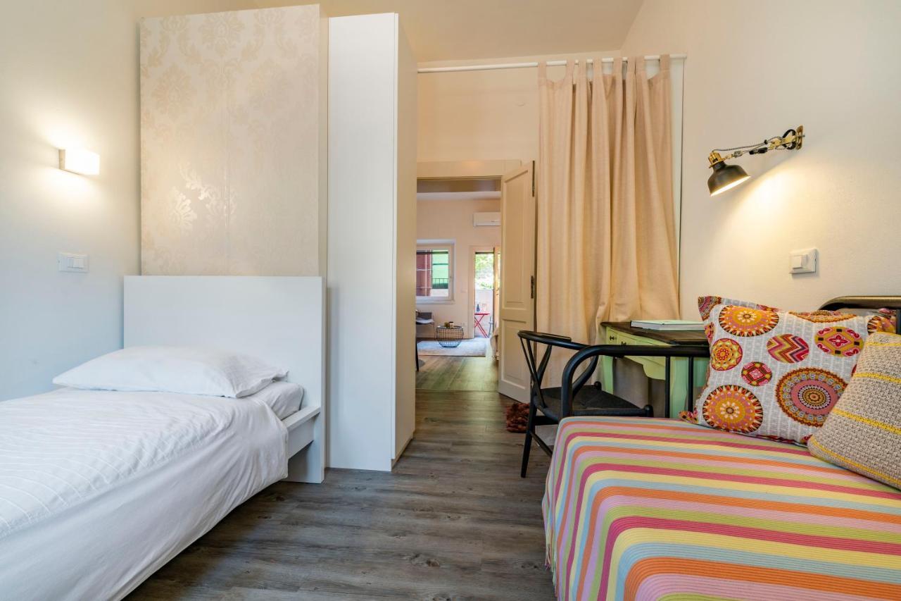Snug Apartment With Private Courtyard M0270422677 Venesia Bagian luar foto