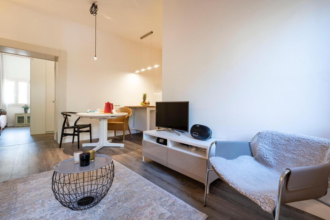 Snug Apartment With Private Courtyard M0270422677 Venesia Bagian luar foto